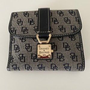 Dooney & Bourke wallet